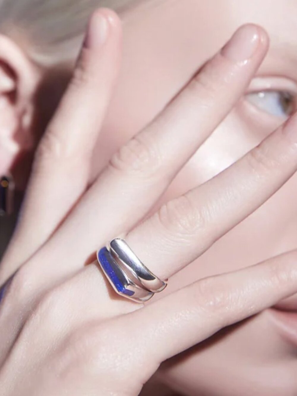 NWT. MISHKA SIMPLE EDGE Ring - Size N